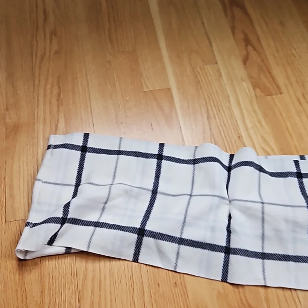 Scarf - Picture 2 of 2